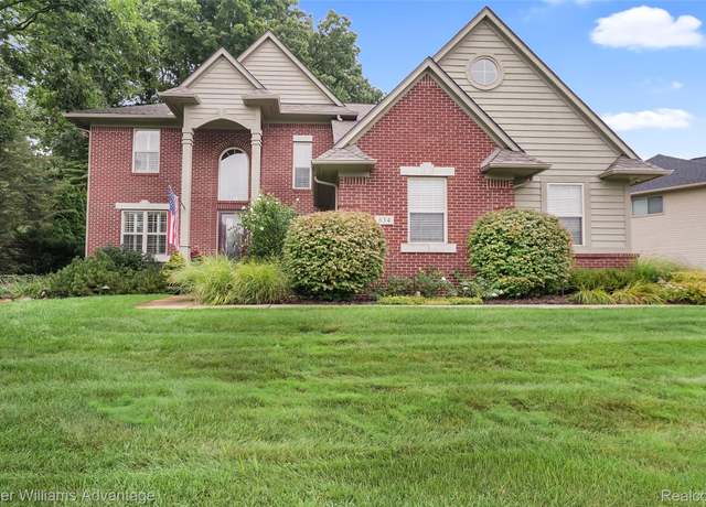 Property at 634 Olivia Dr, Milford Charter Township, MI 48381, 3 beds, 2.5 baths