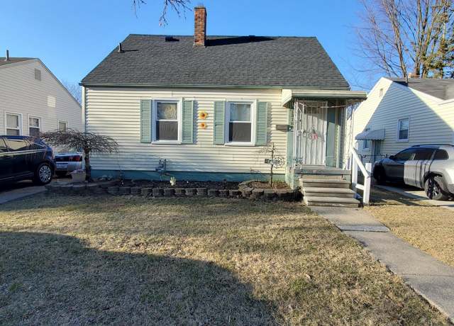 Property at 19188 Kenosha St, Harper Woods, MI 48225, 3 beds, 1.5 baths