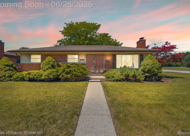 Property at 31591 Louise Dr, Warren, MI 48088, 3 beds, 1.5 baths