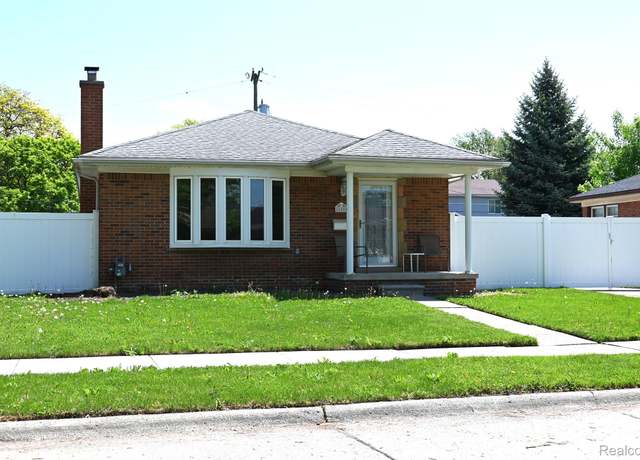 Property at 655 5th St, Wyandotte, MI 48192, 3 beds, 1 bath