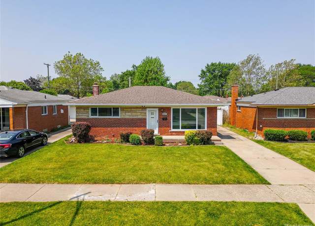 Property at 8177 Gary Ave, Westland, MI 48185, 3 beds, 1.5 baths