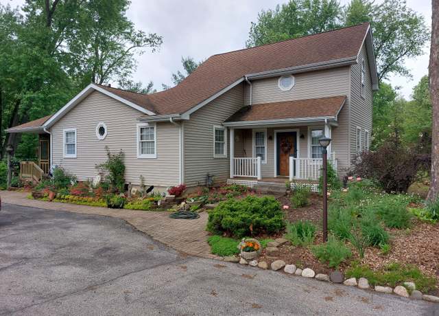 Property at 70170 Ironwood Dr, Niles, MI 49120, 3 beds, 2 baths