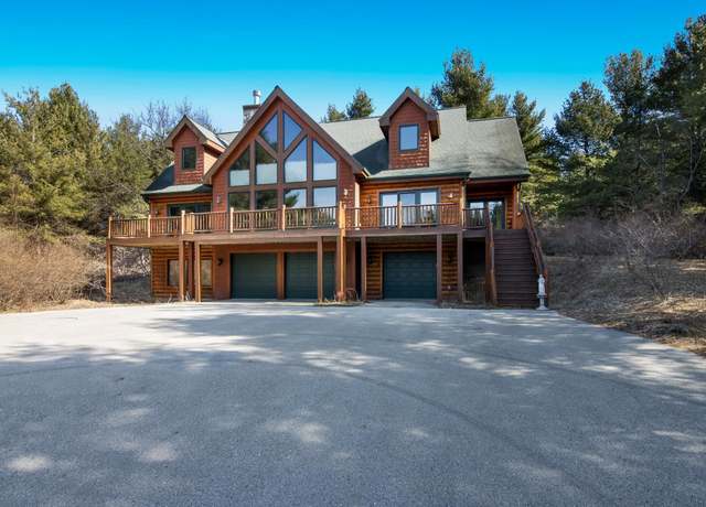 Property at 9435 SE Torch Lake Dr, Alden, MI 49612, 3 beds, 2.5 baths