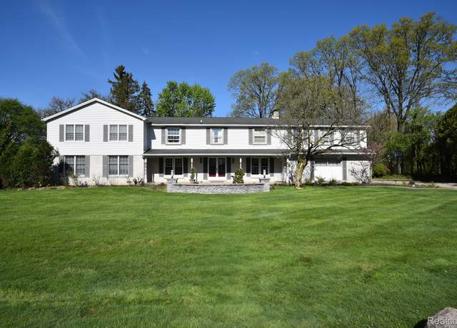 Property at 5100 Kings Gate Way, Bloomfield Hills, MI 48302, 5 beds, 4.5 baths