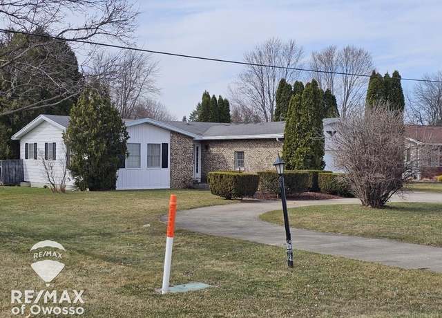 Property at 1901 Tahyio Dr, Owosso, MI 48867, 3 beds, 1.5 baths