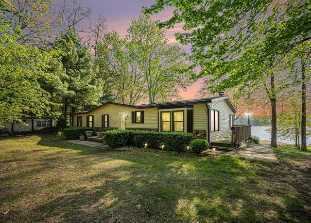 Property at 1011 55th St, Pullman, MI 49450, 5 beds, 2 baths