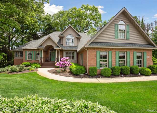 Property at 8257 Abalone Way Way, Pinckney, MI 48169, 4 beds, 2.5 baths