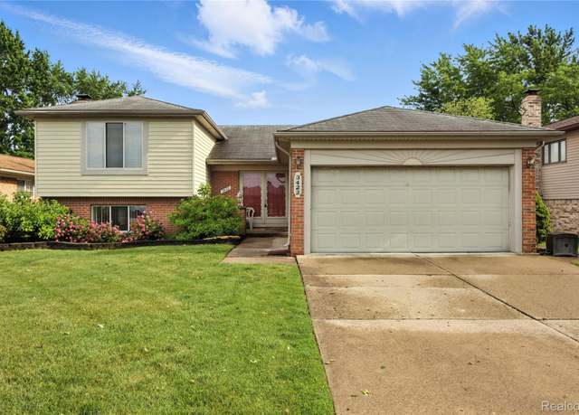 Property at 3422 Gloucester Dr, Sterling Heights, MI 48310, 4 beds, 2 baths