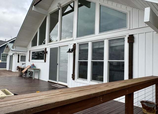 Property at 17570 Apache Trl, Howard City, MI 49329, 4 beds, 3.5 baths