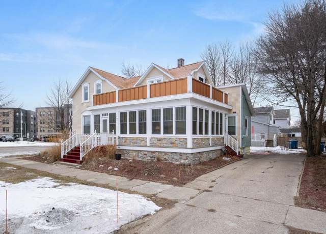 Property at 201 Elliott Ave, Grand Haven, MI 49417, 3 beds, 3 baths