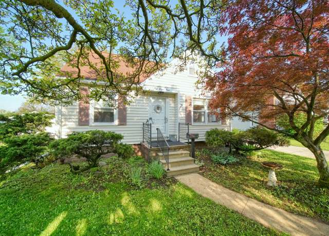 Property at 183 N Charles St, Adrian, MI 49221, 4 beds, 1.5 baths