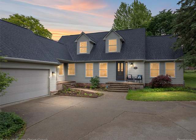 Property at 1379 Hathaway Rising, Rochester Hills, MI 48306, 4 beds, 3 baths