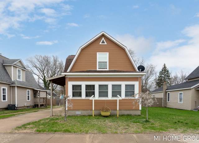 Property at 316 W 13th St, Holland, MI 49423, 3 beds, 2 baths
