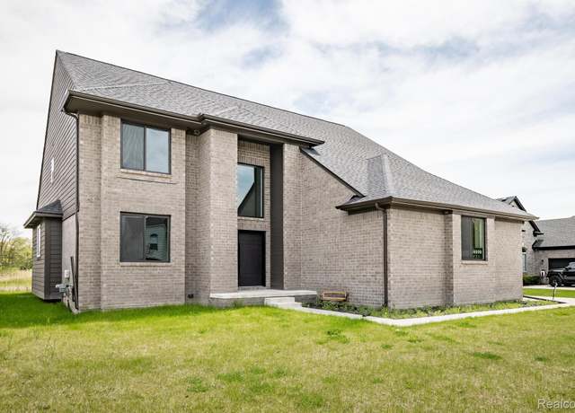 Property at 54598 Deadwood Ln, Utica, MI 48316, 4 beds, 4 baths