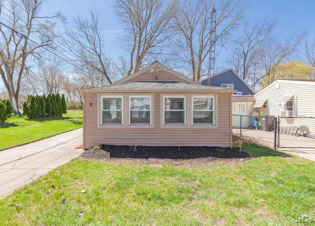 Property at 3145 Round Lake Hwy, Manitou Beach, MI 49253, 2 beds, 1 bath