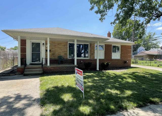 Property at 16500 Mayfield St, Roseville, MI 48066, 3 beds, 2 baths