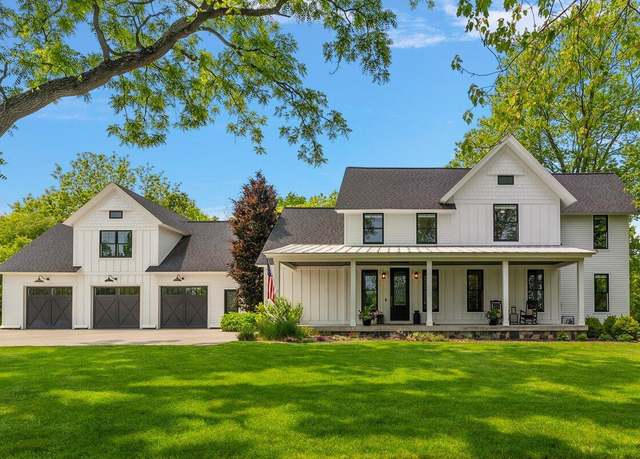 Property at 2582 3 Mile Rd NE, Grand Rapids, MI 49525, 4 beds, 3.5 baths