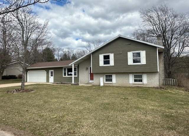 Property at 422 Huston, Cadillac, MI 49601, 3 beds, 2.5 baths