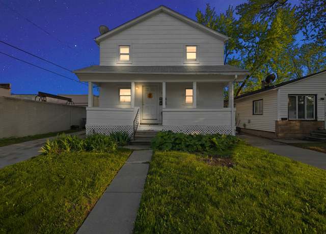 Property at 31 W Barrett Ave, Madison Heights, MI 48071, 4 beds, 2 baths