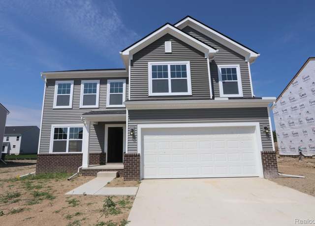 Property at 54759 Heron Cir, Chesterfield, MI 48047, 3 beds, 2.5 baths