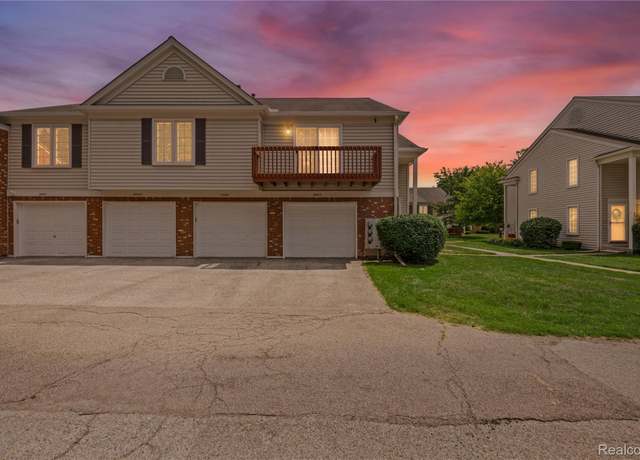Property at 37457 Stonegate Cir, Macomb, MI 48036, 2 beds, 1 bath