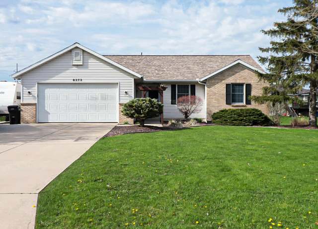 Property at 8373 S Maple Ct, Zeeland, MI 49464, 4 beds, 2.5 baths