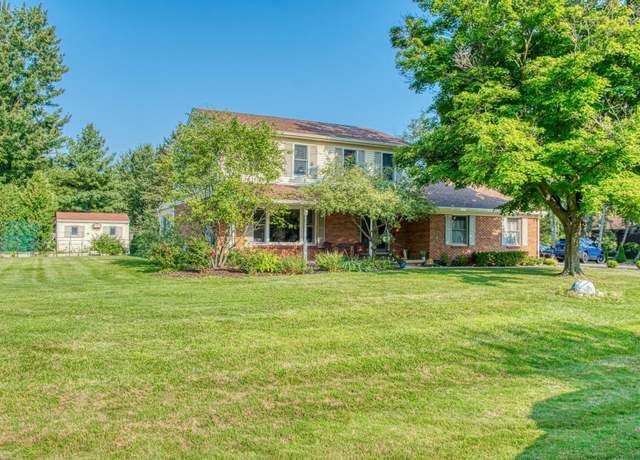 Property at 2364 Meadowdown Dr, Owosso Charter Township, MI 48867, 4 beds, 2.5 baths