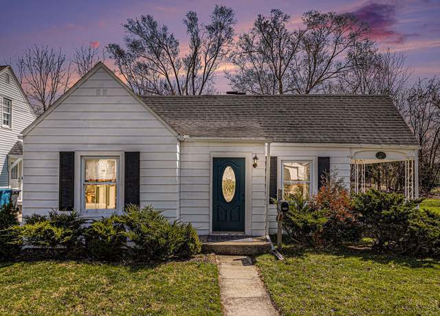 Property at 3023 Lowell St, Kalamazoo, MI 49001, 2 beds, 1 bath