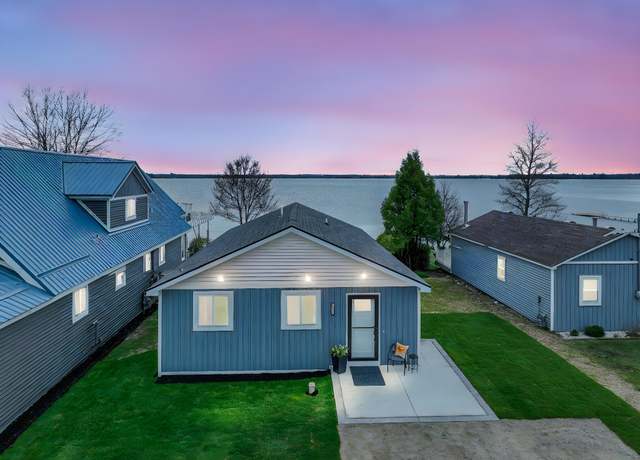 Property at 3551 W Lake Mitchell Dr, Cadillac, MI 49601, 3 beds, 2 baths