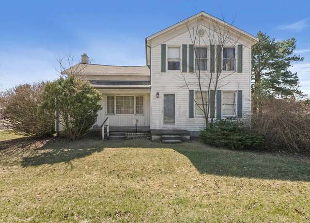 Property at 1905 W 13 Mile Rd, Royal Oak, MI 48073, 5 beds, 2 baths