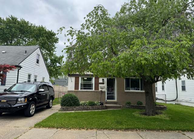 Property at 27355 Elmhurst St, Roseville, MI 48066, 4 beds, 1 bath