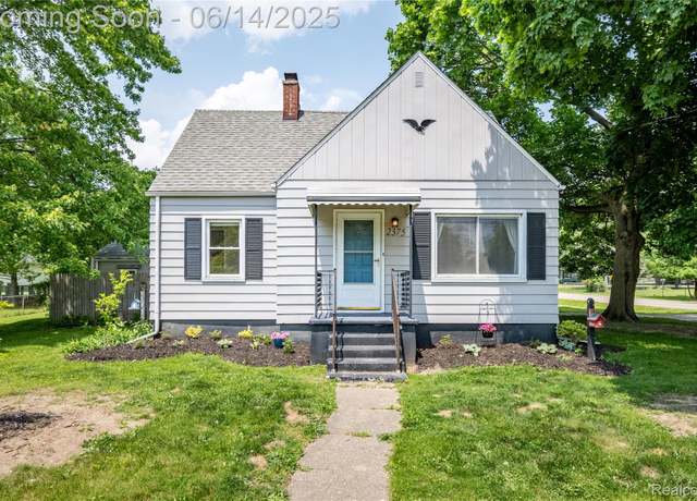 Property at 2375 Nichols Ave, Grand Blanc, MI 48507, 3 beds, 1 bath