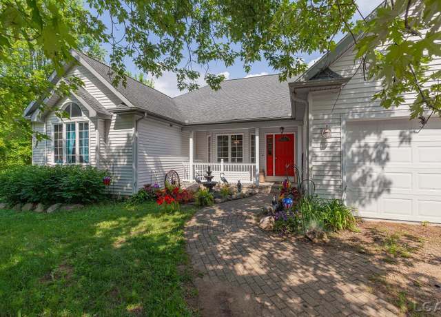 Property at 15858 Lelah Ln, Addison, MI 49220, 3 beds, 2 baths