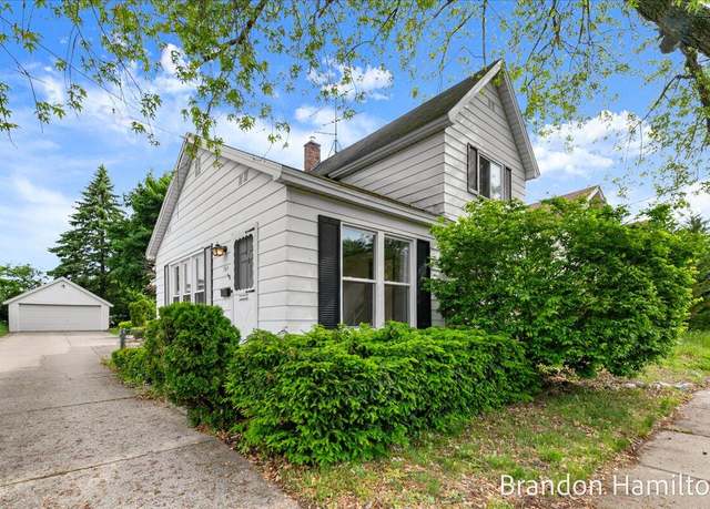 Property at 705 Burns St SW, Grand Rapids, MI 49503, 3 beds, 1 bath