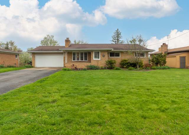 Property at 3928 Embarcadero St, Waterford, MI 48329, 4 beds, 2.5 baths