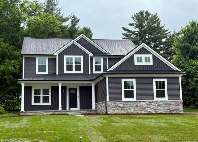 Property at 6514 Cambridge Cir, Clarkston, MI 48346, 4 beds, 2.5 baths