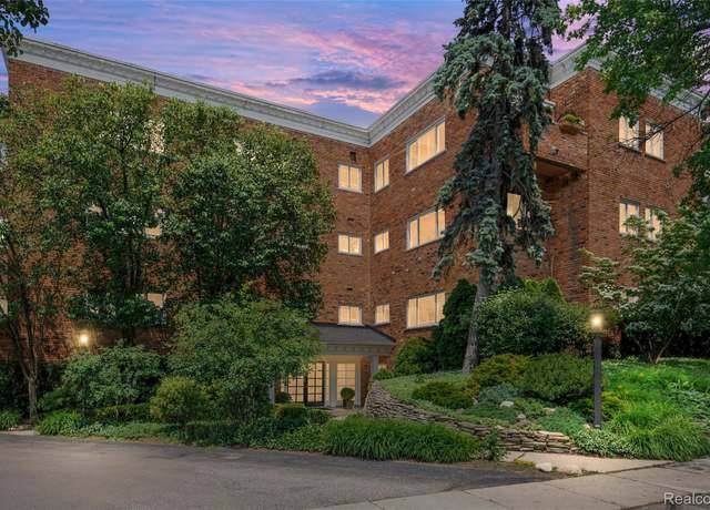 Property at 450 Oak Ave #100, Birmingham, MI 48009, 1 bed, 1 bath