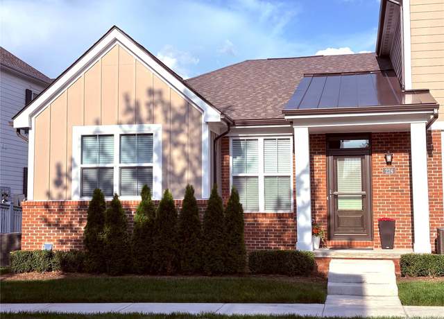 Property at 224 Jotham Ave, Auburn Hills, MI 48326, 2 beds, 3 baths