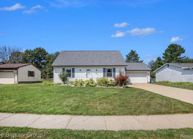 Property at 694 Metcalf Dr, Imlay City, MI 48444, 4 beds, 2 baths