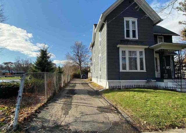 Property at 306 N Elm Ave, Jackson, MI 49202, 4 beds, 3 baths