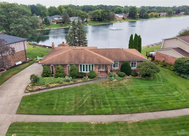 Property at 54810 Blue Cloud Dr, Shelby Charter Township, MI 48315, 3 beds, 3 baths