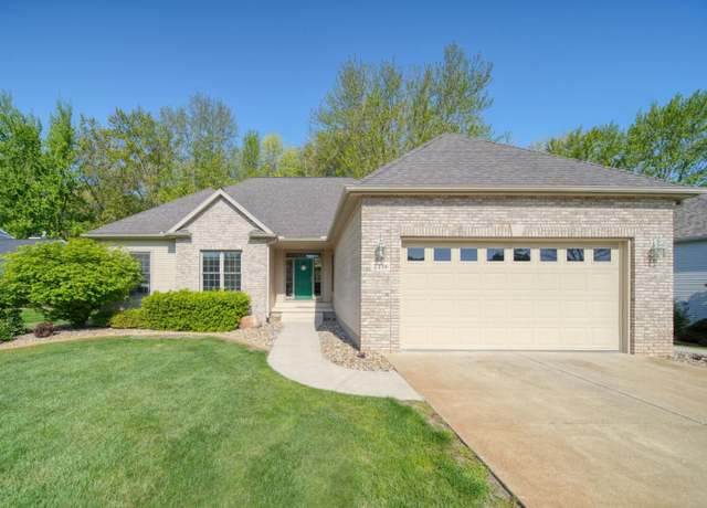 Property at 2216 Lake Wood Dr, Jackson, MI 49203, 5 beds, 3 baths