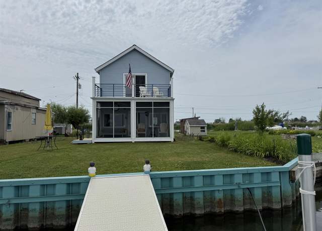 Property at 7286 South Channel Dr, Harsens Island, MI 48028, 1 bed, 1 bath