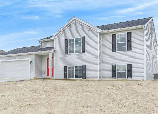 Property at 4052 Watertown Dr, Watervliet, MI 49098, 4 beds, 2 baths