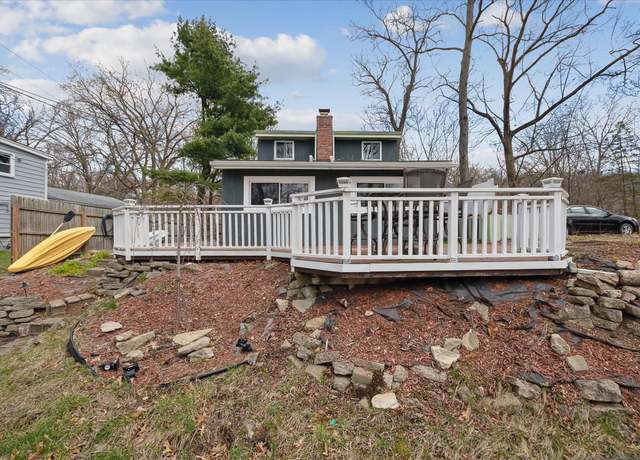 Property at 11549 Riverbank Ln, Pinckney, MI 48169, 2 beds, 1 bath