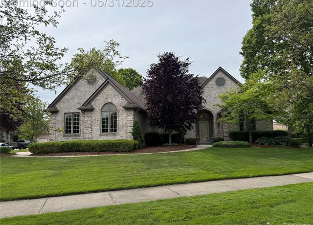Property at 7348 William Dr, Shelby Twp, MI 48316, 4 beds, 2.5 baths