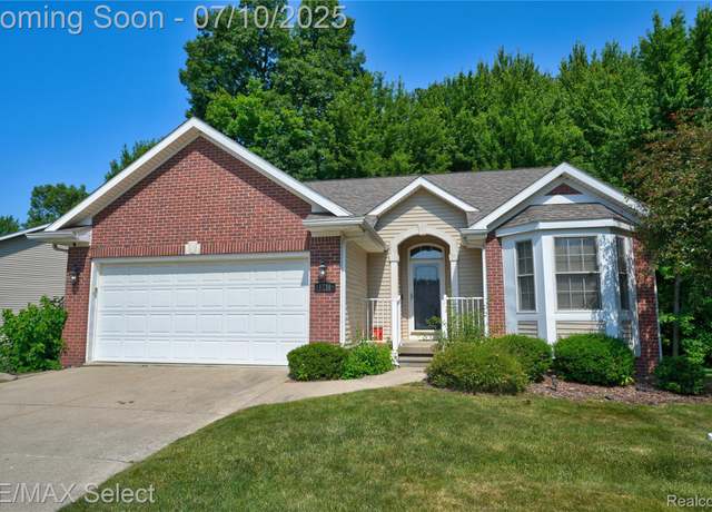 Property at 1211 Creek View Ct, Burton, MI 48509, 3 beds, 3 baths