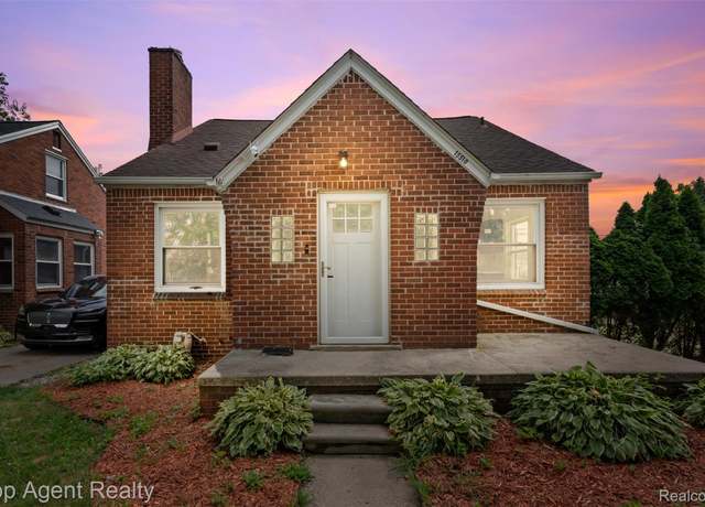 Property at 15510 Veronica Ave, Eastpointe, MI 48021, 3 beds, 1.5 baths
