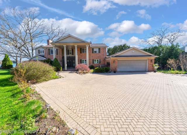 Property at 2224 Lake Angelus Shrs, Lake Angelus, MI 48326, 4 beds, 4 baths