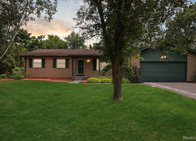 Property at 8812 Rio Vista St, Brighton, MI 48116, 3 beds, 2 baths